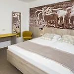 Capic Niko Apartament *