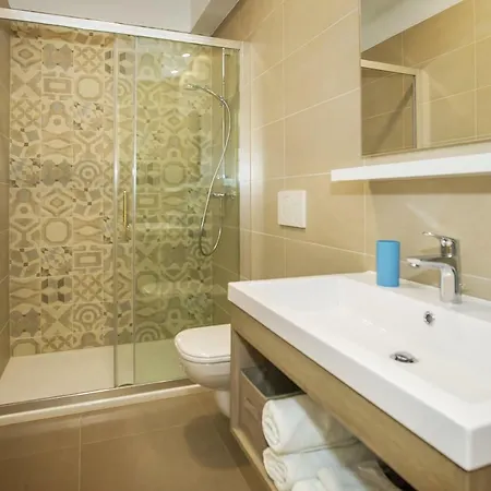 Capic Niko Apartment