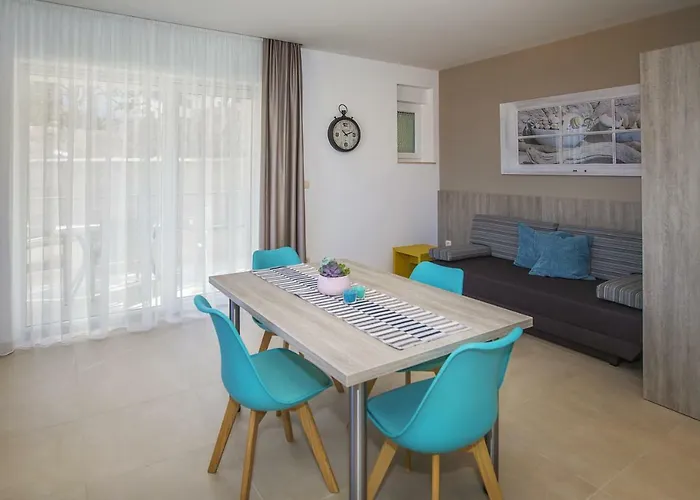 Capic Niko Apartment *
